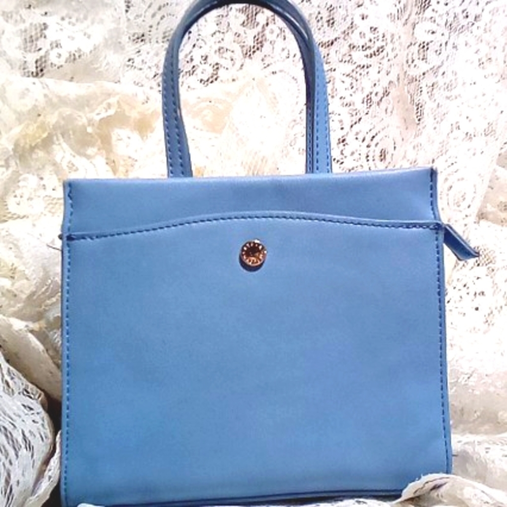 STEVE MADDEN! GC Blue Leather Handbag or Cross Body if  Connect Strap!